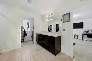 8128 Harwich Port Ln, Gibsonton, FL 33534 - Photo 23