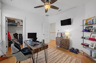 911 E Osborne Ave, Tampa, FL 33603 - Photo 23