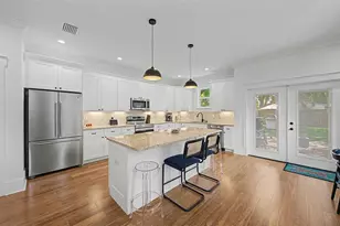 911 E Osborne Ave, Tampa, FL 33603 - Photo 9