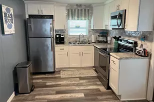 142 Fern Palm St, Largo, FL 33778 - Photo 11