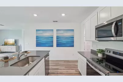 15013 Crosshall Stream Drive, Wimauma, FL 33598 - Photo 11