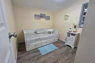 9320 N Elmer St, Tampa, FL 33612 - Photo 9