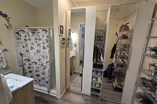 9320 N Elmer St, Tampa, FL 33612 - Photo 5
