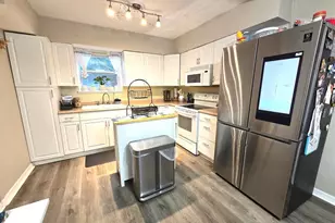 9320 N Elmer St, Tampa, FL 33612 - Photo 11