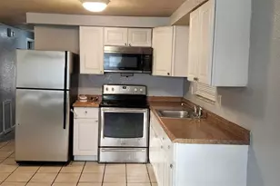 9809 N Jasmine Ave, Tampa, FL 33612 - Photo 3