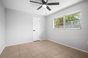 504 Bamboo Ct, Tarpon Springs, FL 34689 - Photo 19