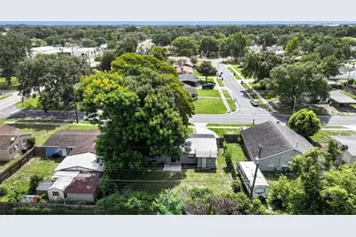 1611 Smithfield Circle W, Lakeland, FL 33801 - Photo 23