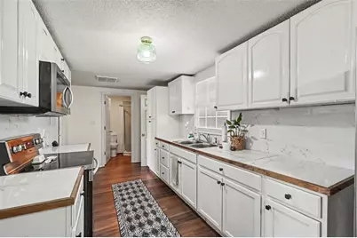 1611 Smithfield Circle W, Lakeland, FL 33801 - Photo 11