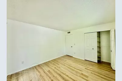 11703 Raintree Village Boulevard #C, Tampa, FL 33617 - Photo 17