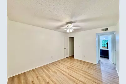 11703 Raintree Village Boulevard #C, Tampa, FL 33617 - Photo 11