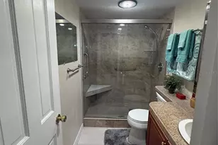 125 Picardy Villa Cir, Brandon, FL 33510 - Photo 9