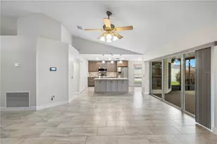 1614 Dawnridge Ct, Brandon, FL 33510 - Photo 9
