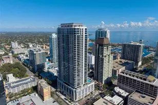 275 1st Ave S, Saint Petersburg, FL 33701 - Photo 1