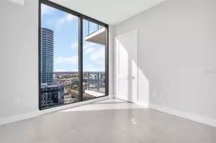275 1st Ave S, Saint Petersburg, FL 33701 - Photo 17