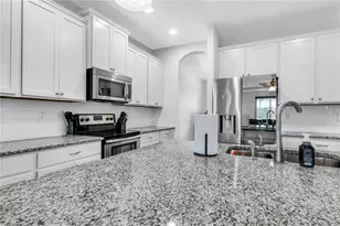 12514 Ballentrae Forest Dr, Riverview, FL 33579 - Photo 9