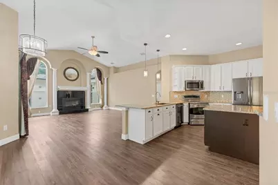 5711 Tanagerside Road, Lithia, FL 33547 - Photo 11