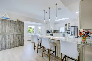 289 8th Ave N, Tierra Verde, FL 33715 - Photo 25