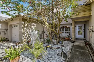 2586 Pine Cove Ln, Clearwater, FL 33761 - Photo 3
