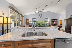 2511 Estancia Blvd, Clearwater, FL 33761 - Photo 9