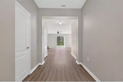 2637 Walden Woods Drive, Plant City, FL 33566 - Photo 19