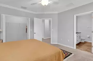 13901 River Willow Pl, Tampa, FL 33637 - Photo 11