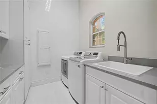 1306 Playmoor Dr, Palm Harbor, FL 34683 - Photo 61