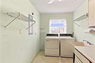 127 Wintersong Ln, Sun City Center, FL 33573 - Photo 13