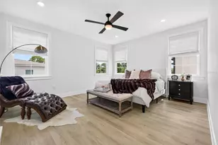 1717 Massachusetts Ave NE, Saint Petersburg, FL 33703 - Photo 27