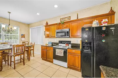 11217 Laurel Brook Court, Riverview, FL 33569 - Photo 9