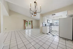 906 Carlton Rd, Tarpon Springs, FL 34689 - Photo 9