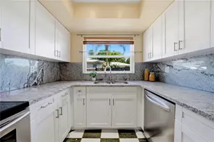 906 Carlton Rd, Tarpon Springs, FL 34689 - Photo 11