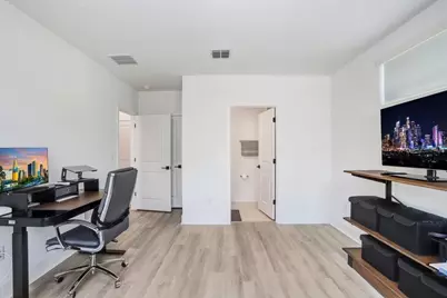2506 W Cleveland Street #20, Tampa, FL 33609 - Photo 5