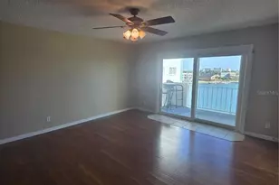 285 107th Ave, Treasure Island, FL 33706 - Photo 17