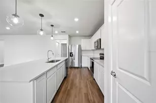9018 Rally Spring Loop, Wesley Chapel, FL 33545 - Photo 5