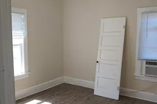 1924 30th St S, Saint Petersburg, FL 33712 - Photo 5
