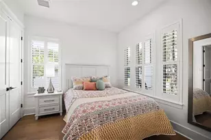 876 44th Ave N, Saint Petersburg, FL 33703 - Photo 9