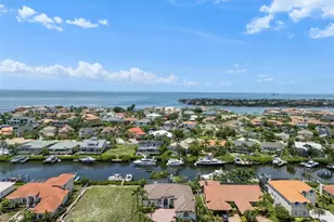 949 Allegro Ln, Apollo Beach, FL 33572 - Photo 5