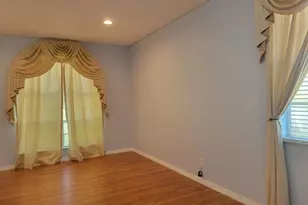 30541 Norseman Pl, Wesley Chapel, FL 33545 - Photo 5