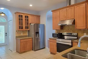 30541 Norseman Pl, Wesley Chapel, FL 33545 - Photo 9