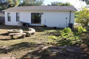 6121 56th Ave N, Saint Petersburg, FL 33709 - Photo 7