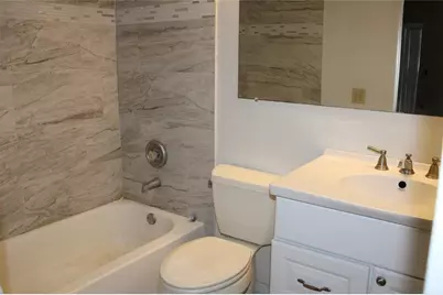 6121 56th Avenue N, Saint Petersburg, FL 33709 - Photo 9
