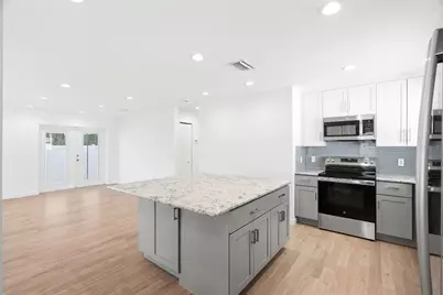 1867 Michigan Avenue NE, Saint Petersburg, FL 33703 - Photo 11