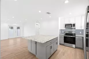 1867 Michigan Ave NE, Saint Petersburg, FL 33703 - Photo 11