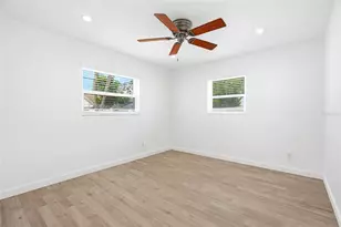 1867 Michigan Ave NE, Saint Petersburg, FL 33703 - Photo 19