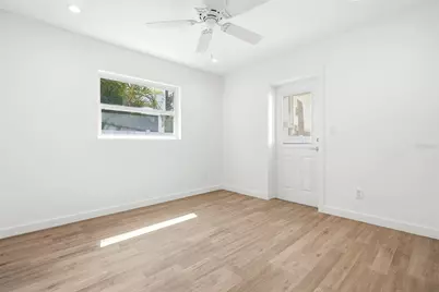 1867 Michigan Avenue NE, Saint Petersburg, FL 33703 - Photo 15