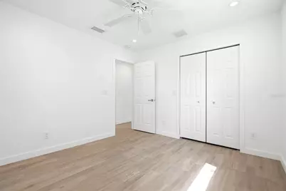 1867 Michigan Avenue NE, Saint Petersburg, FL 33703 - Photo 17