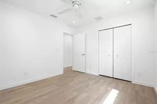 1867 Michigan Ave NE, Saint Petersburg, FL 33703 - Photo 17