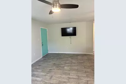 618 4th Avenue NE, Largo, FL 33770 - Photo 3