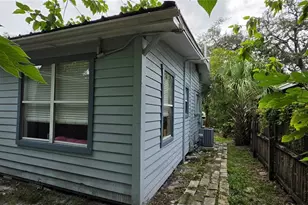 8211 N 10th St, Tampa, FL 33604 - Photo 23