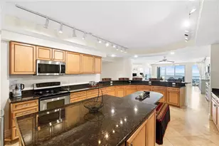 1350 Gulf Blvd, Clearwater Beach, FL 33767 - Photo 5